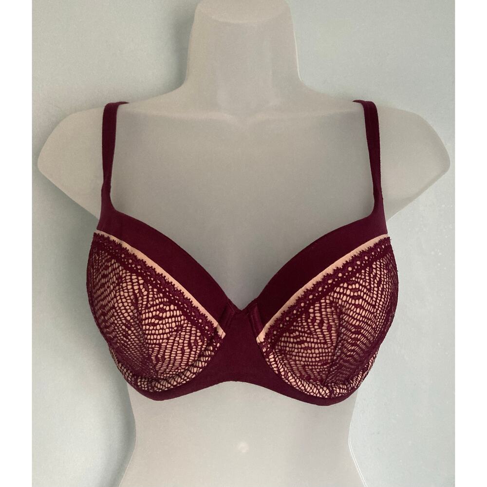 Victoria's Secret Bra 32DD Body By Victoria Lined Demi